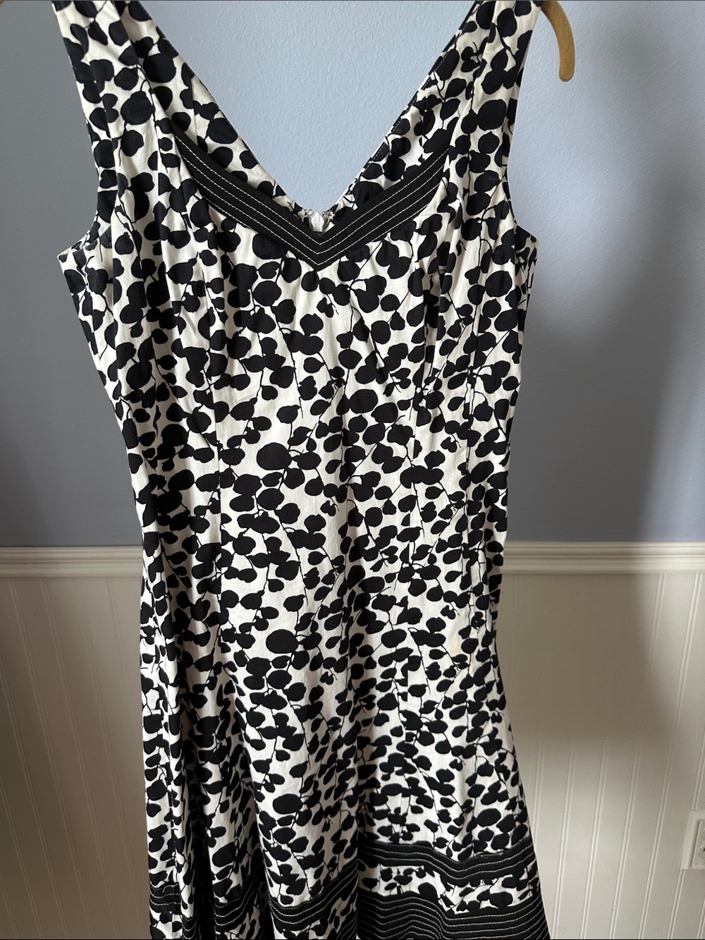Sleeveless Black and White Patterned A-Line Dress